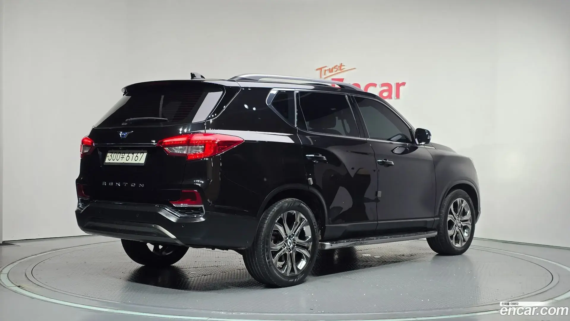 Main__Slider__Photo:Rexton KG Mobility 2020.5-1