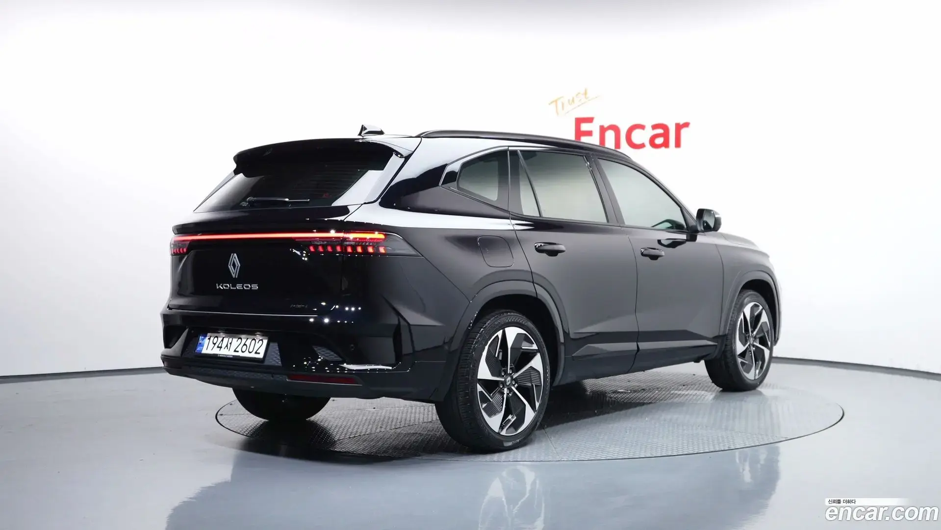Main__Slider__Photo:Grand Koleos Renault Korea 2024.10-1