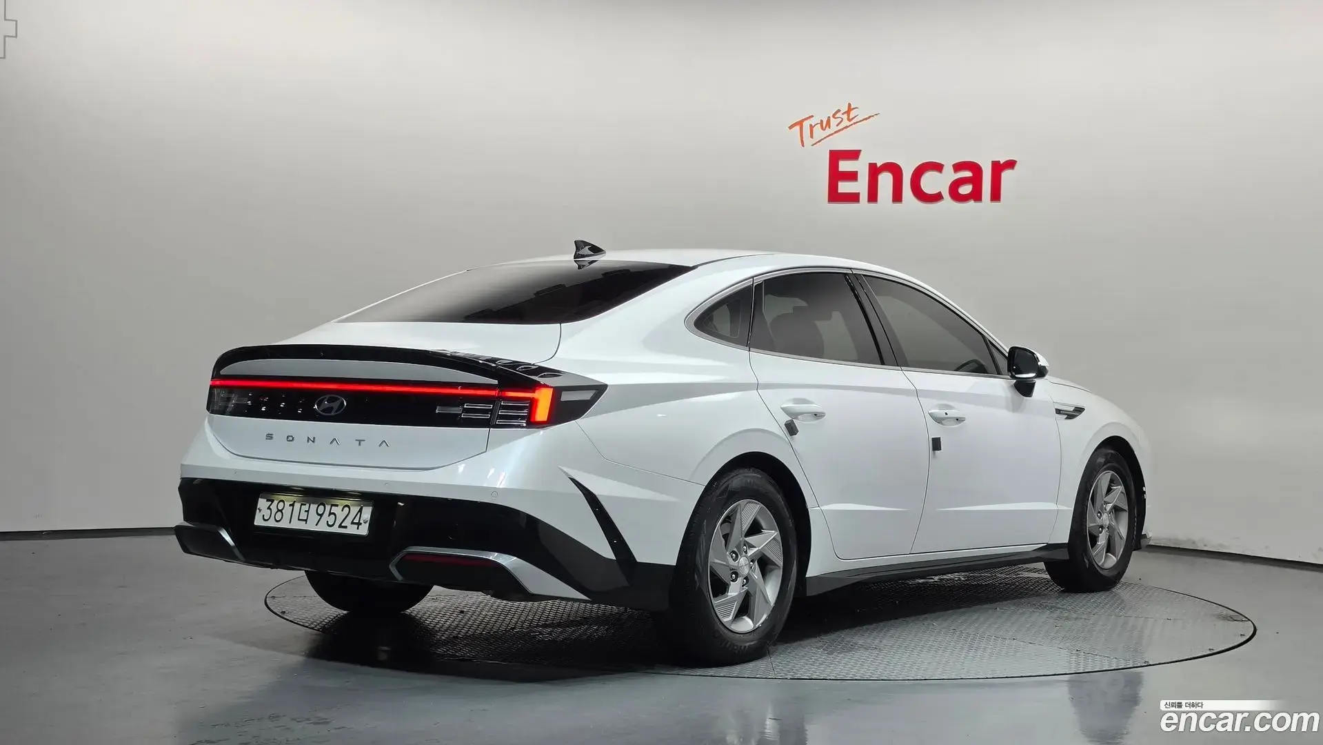 Main__Slider__Photo:Sonata Hyundai 2023.6-1