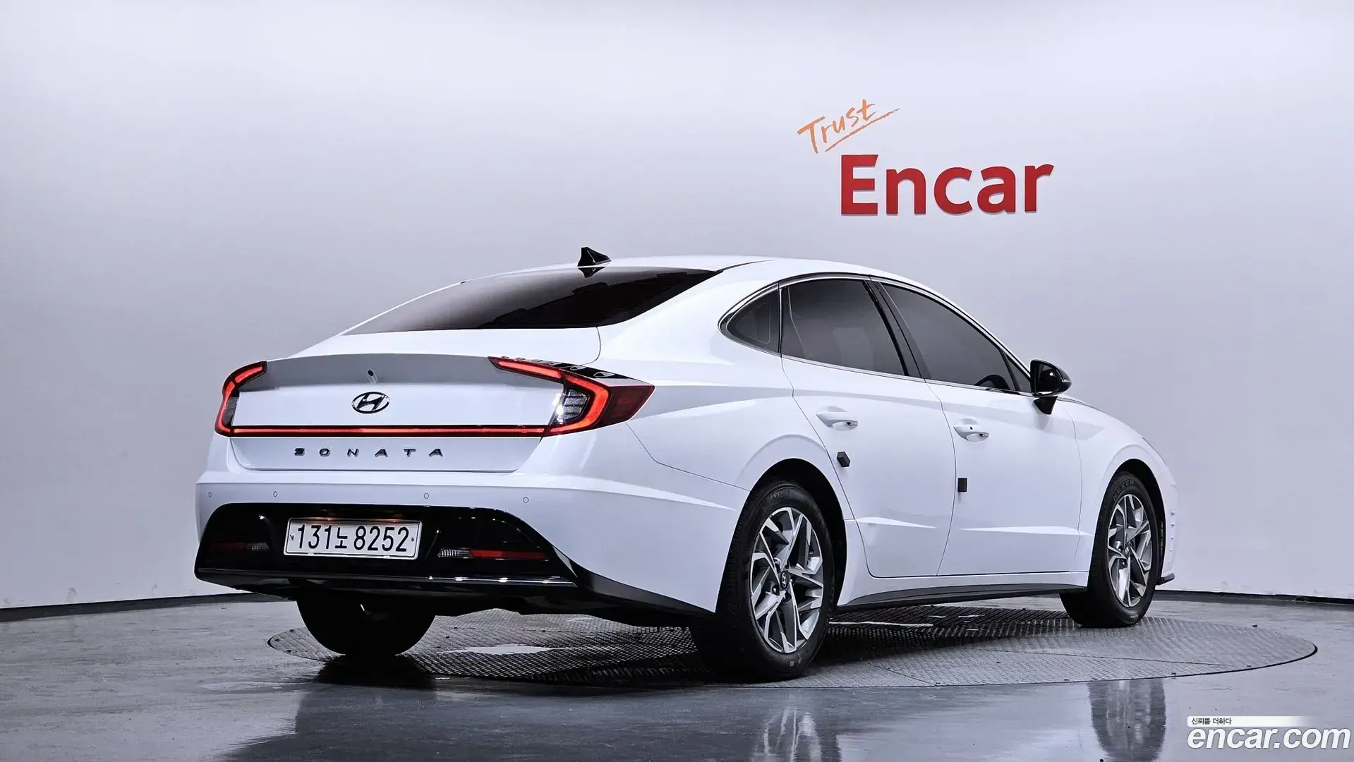 Main__Slider__Photo:Sonata Hyundai 2023.0-1