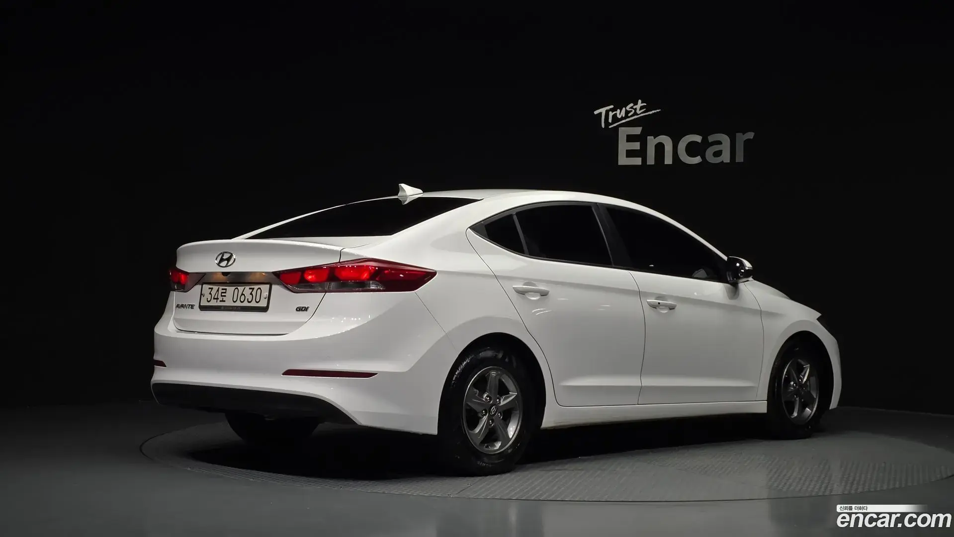 Main__Slider__Photo:AVANTE Hyundai 2016.2-1