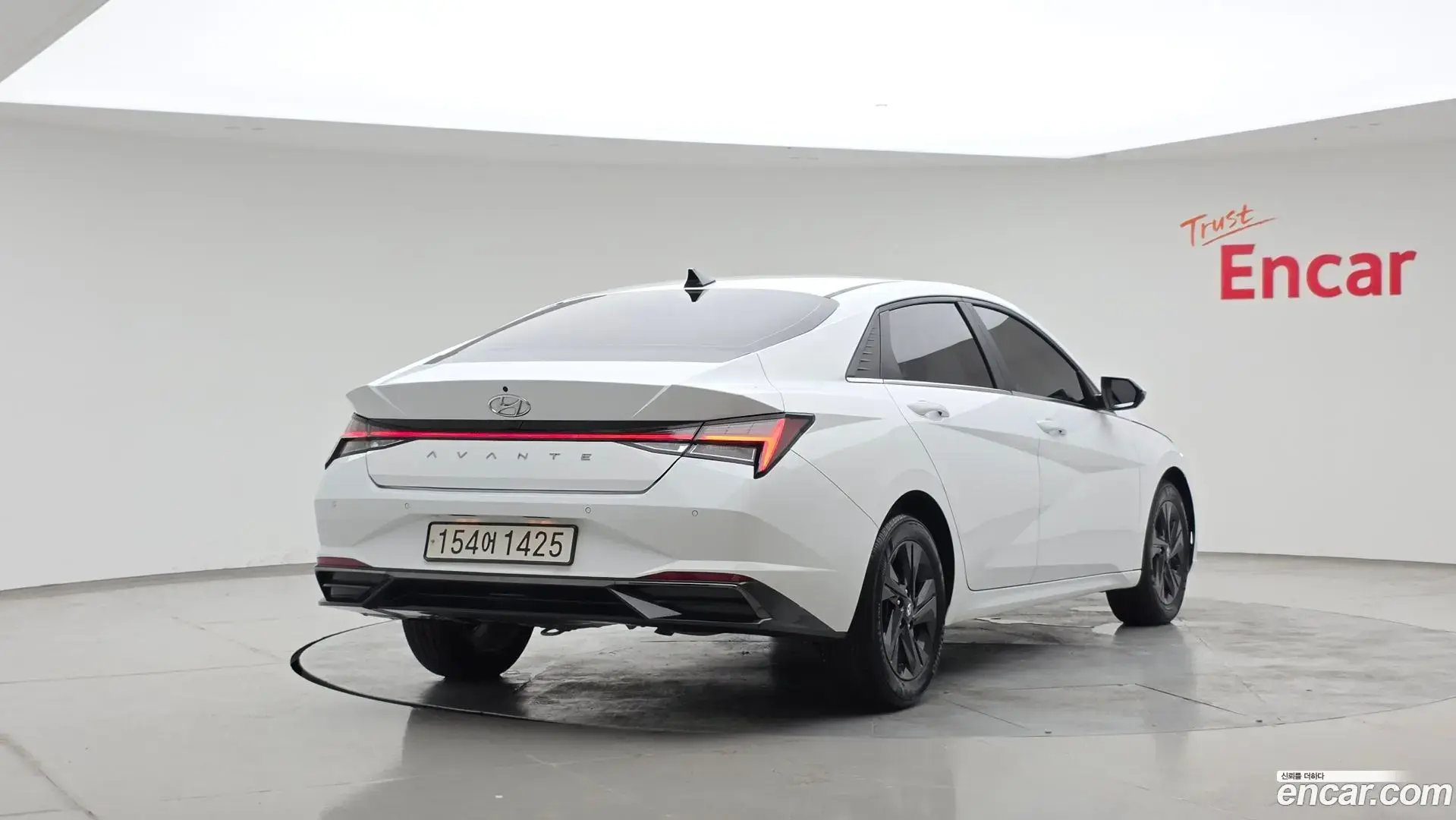 Main__Slider__Photo:AVANTE Hyundai 2022.8-1
