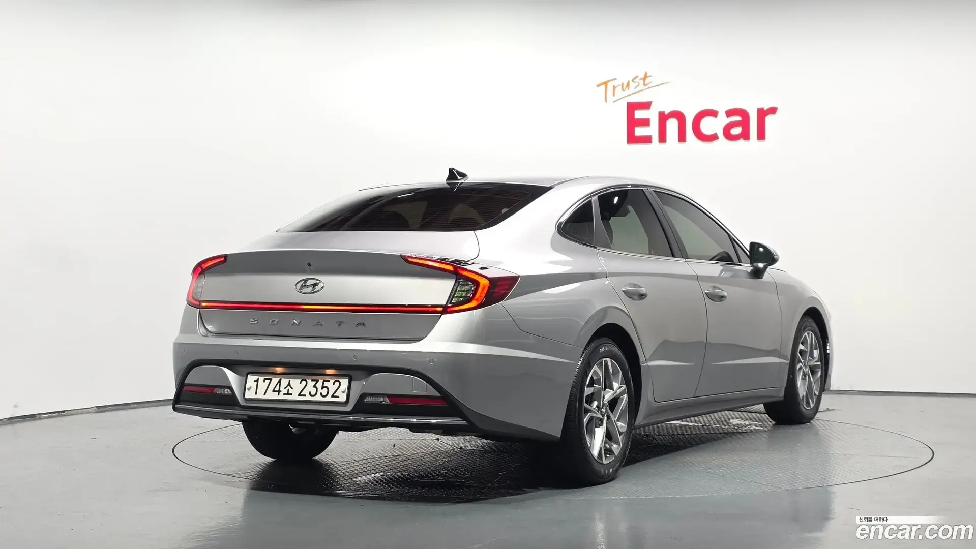 Main__Slider__Photo:Sonata Hyundai 2020.10-1