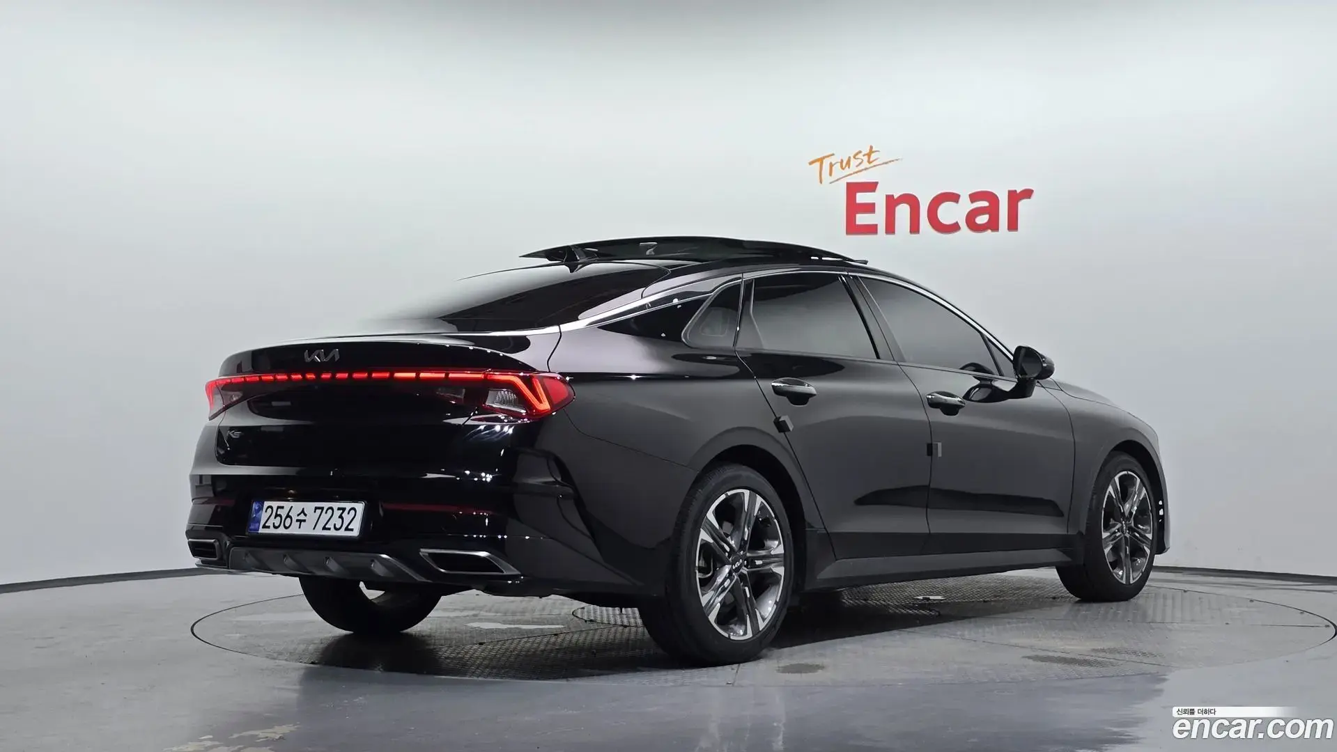 Main__Slider__Photo:K5 Kia 2021.11-1