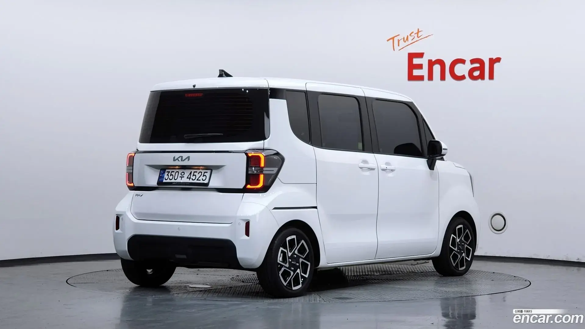 Main__Slider__Photo:RAY Kia 2025.0-1