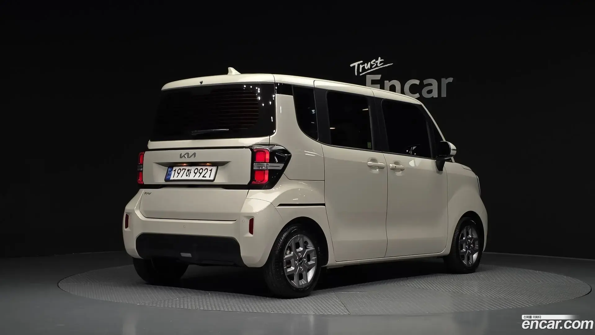 Main__Slider__Photo:RAY Kia 2024.11-1