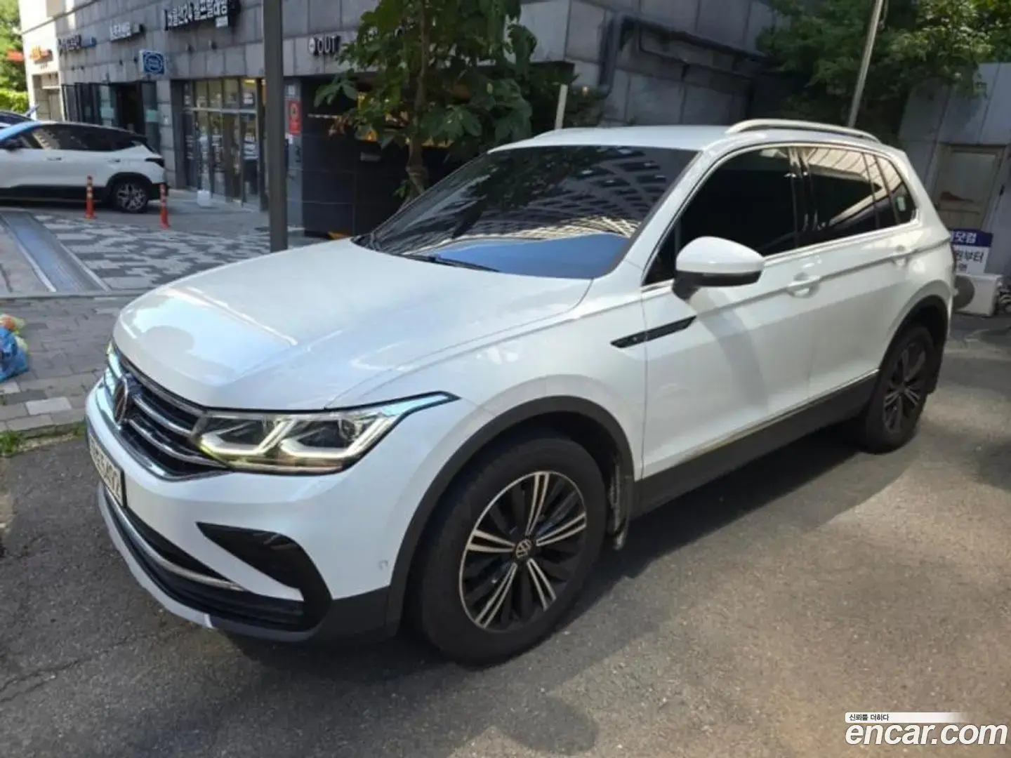 Main__Slider__Photo:Tiguan Volkswagen 2022.0-1