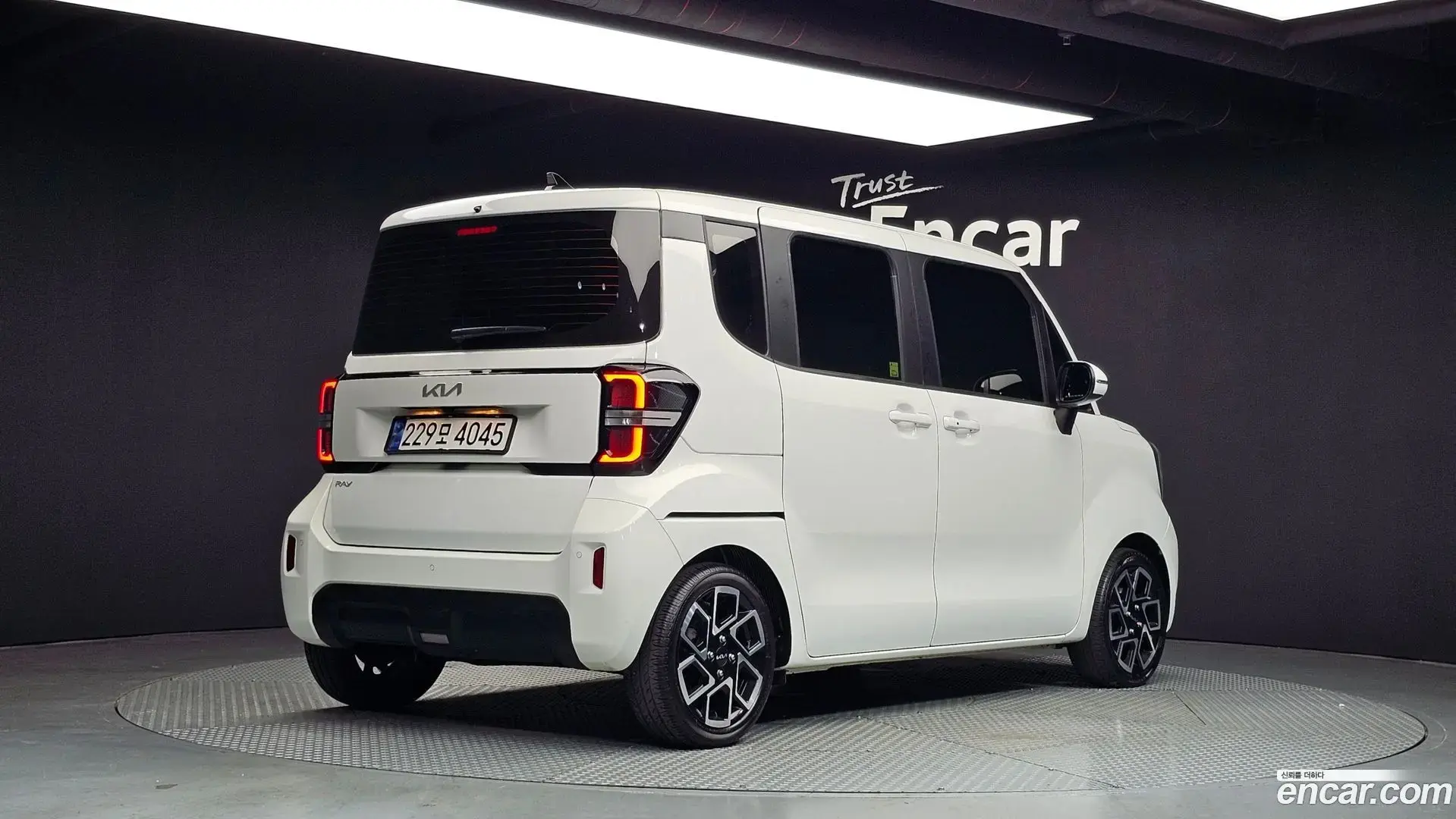 Main__Slider__Photo:RAY Kia 2023.8-1