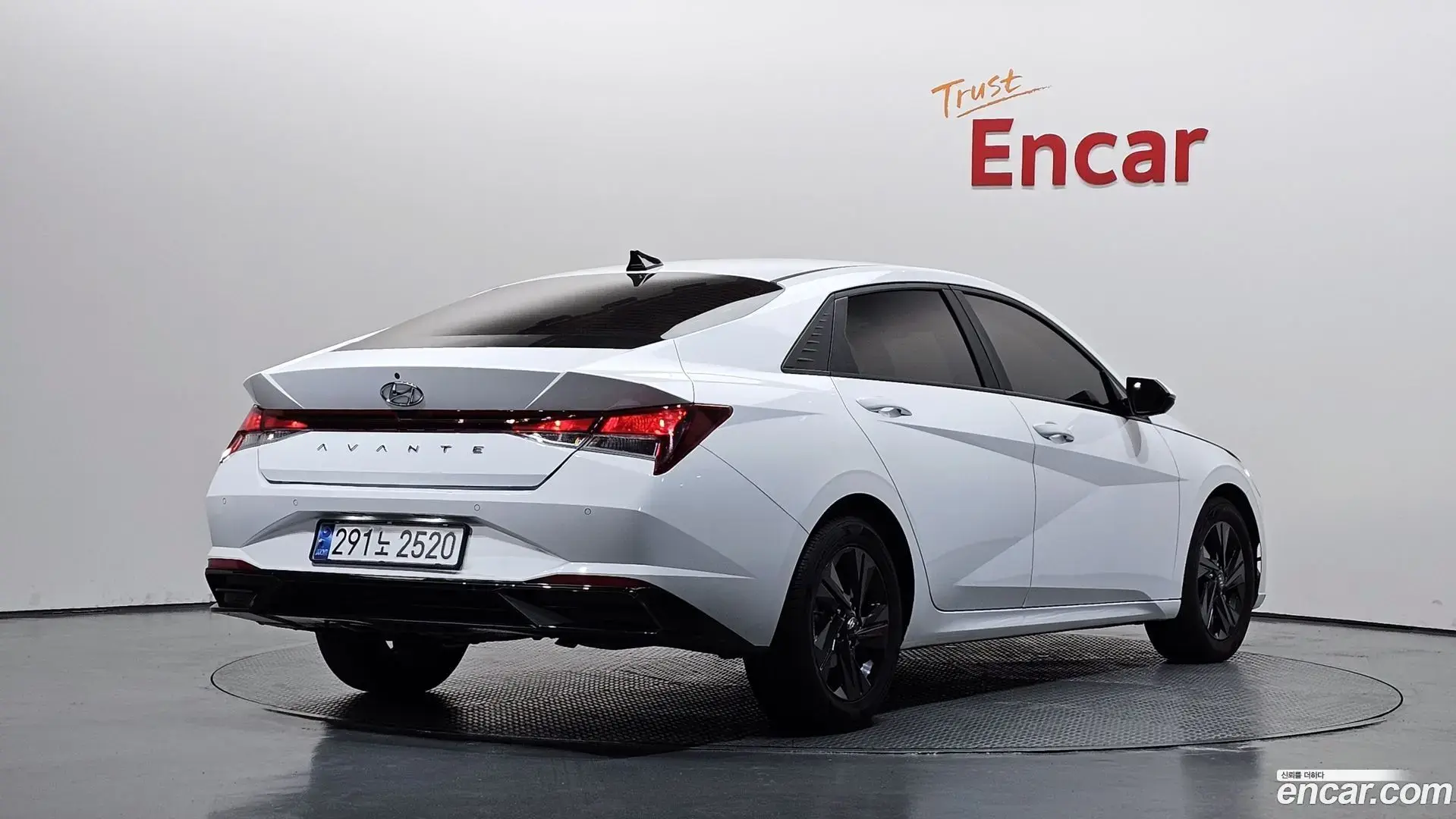 Main__Slider__Photo:AVANTE Hyundai 2022.4-1