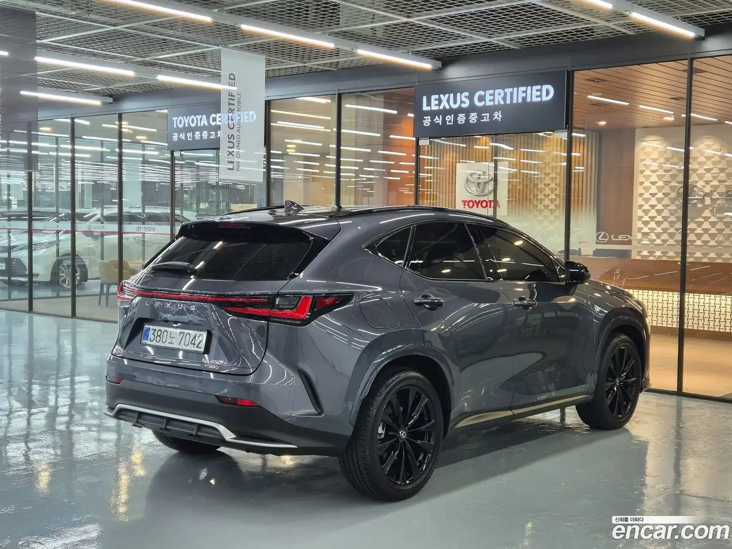 Main__Slider__Photo:NX Lexus 2025.7-1