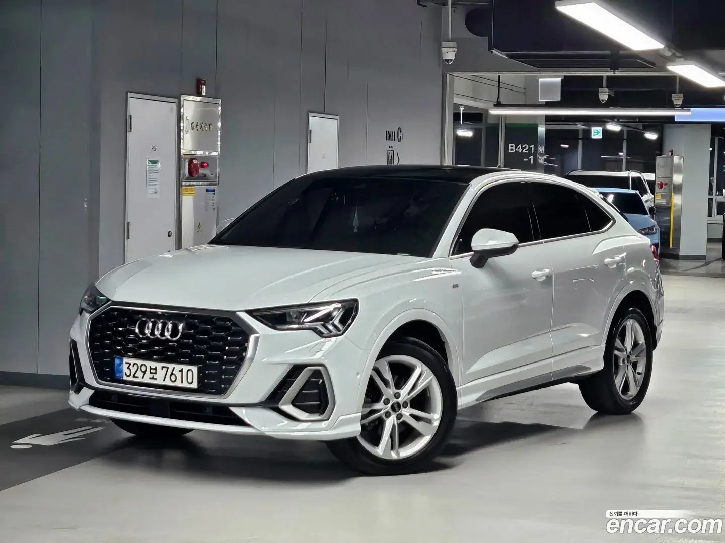 Main__Slider__Photo:Q3 Audi 2022.10-1