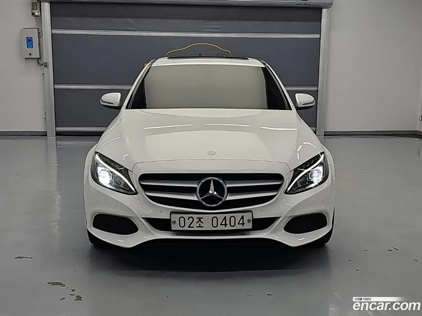 Main__Slider__Photo:C-Class Mercedes-Benz 2016.10-1