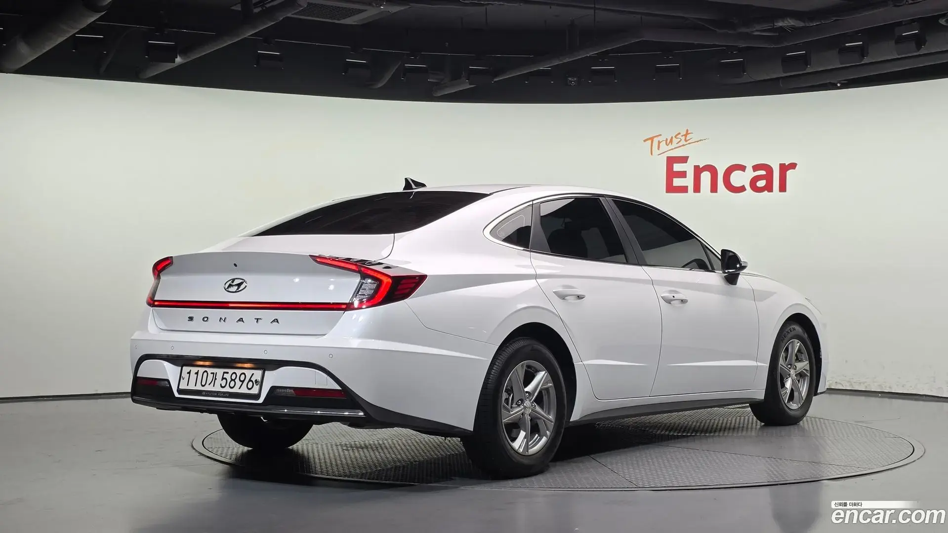 Main__Slider__Photo:Sonata Hyundai 2019.10-1