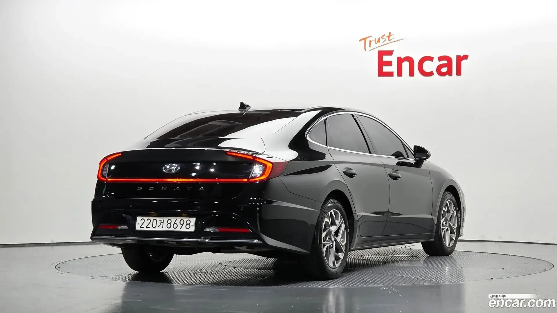Main__Slider__Photo:Sonata Hyundai 2021.5-1