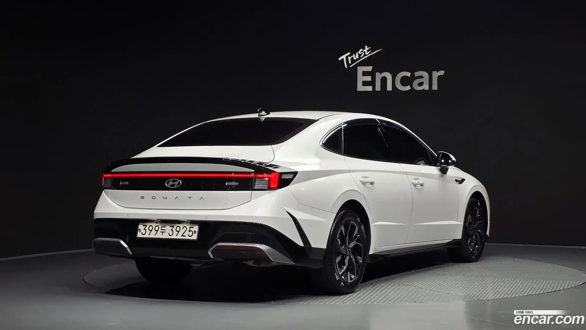 Main__Slider__Photo:Sonata Hyundai 2025.10-1