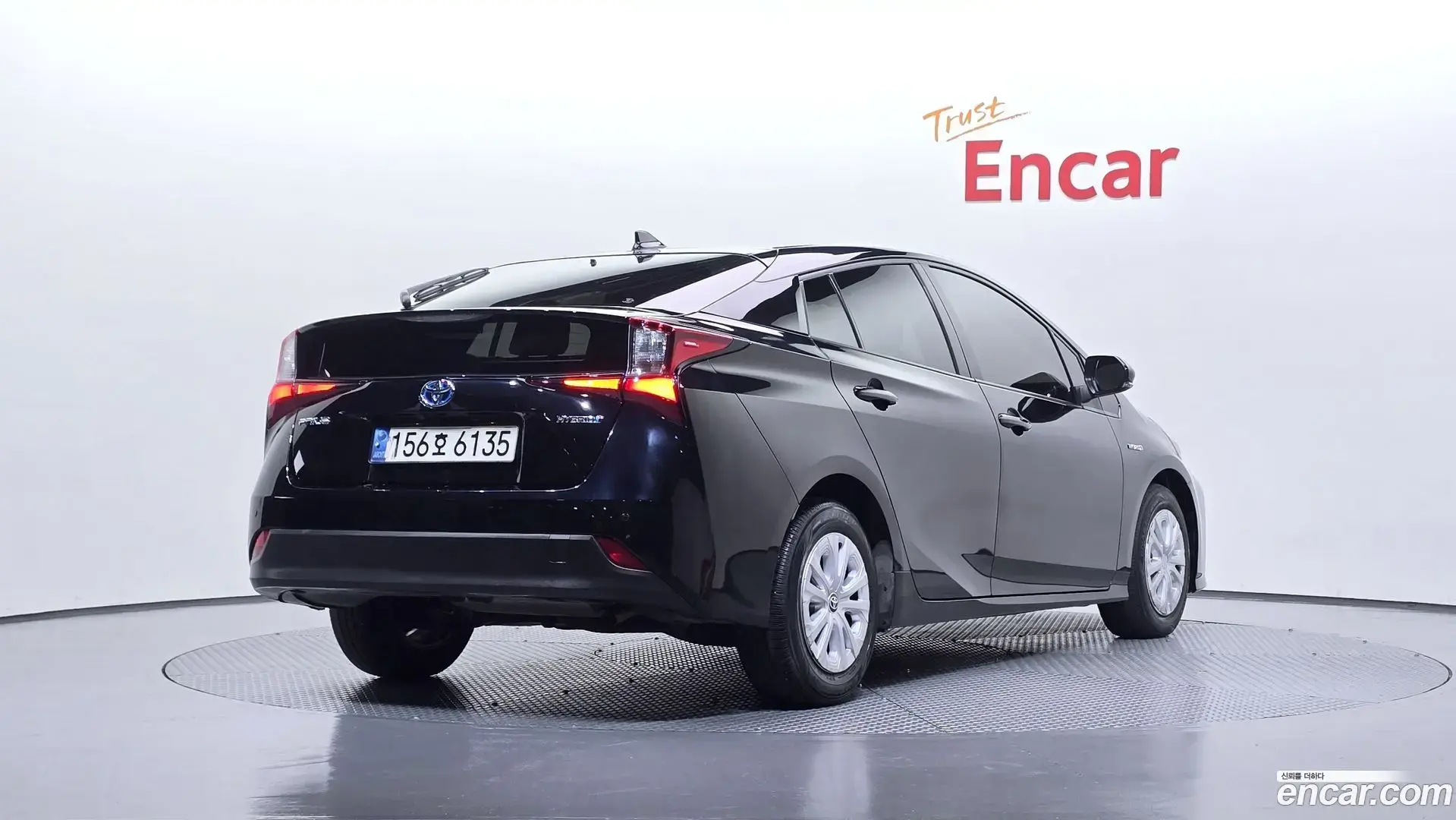 Main__Slider__Photo:Prius Toyota 2021.8-1