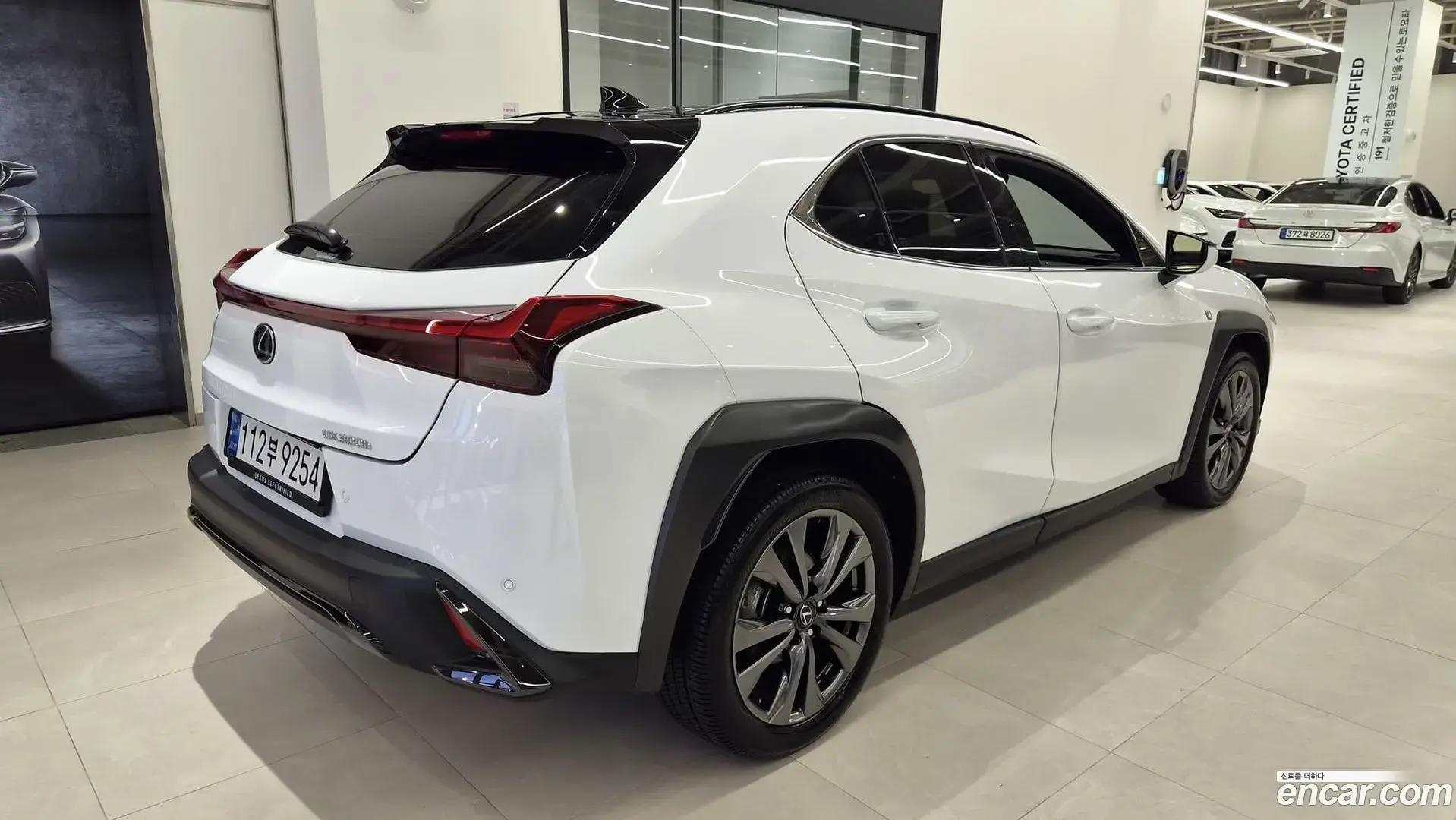 Main__Slider__Photo:UX Lexus 2025.2-1