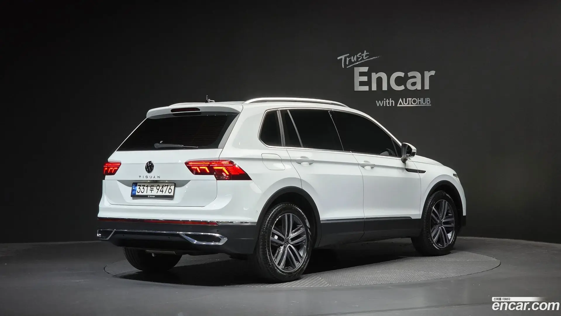 Main__Slider__Photo:Tiguan Volkswagen 2022.11-1