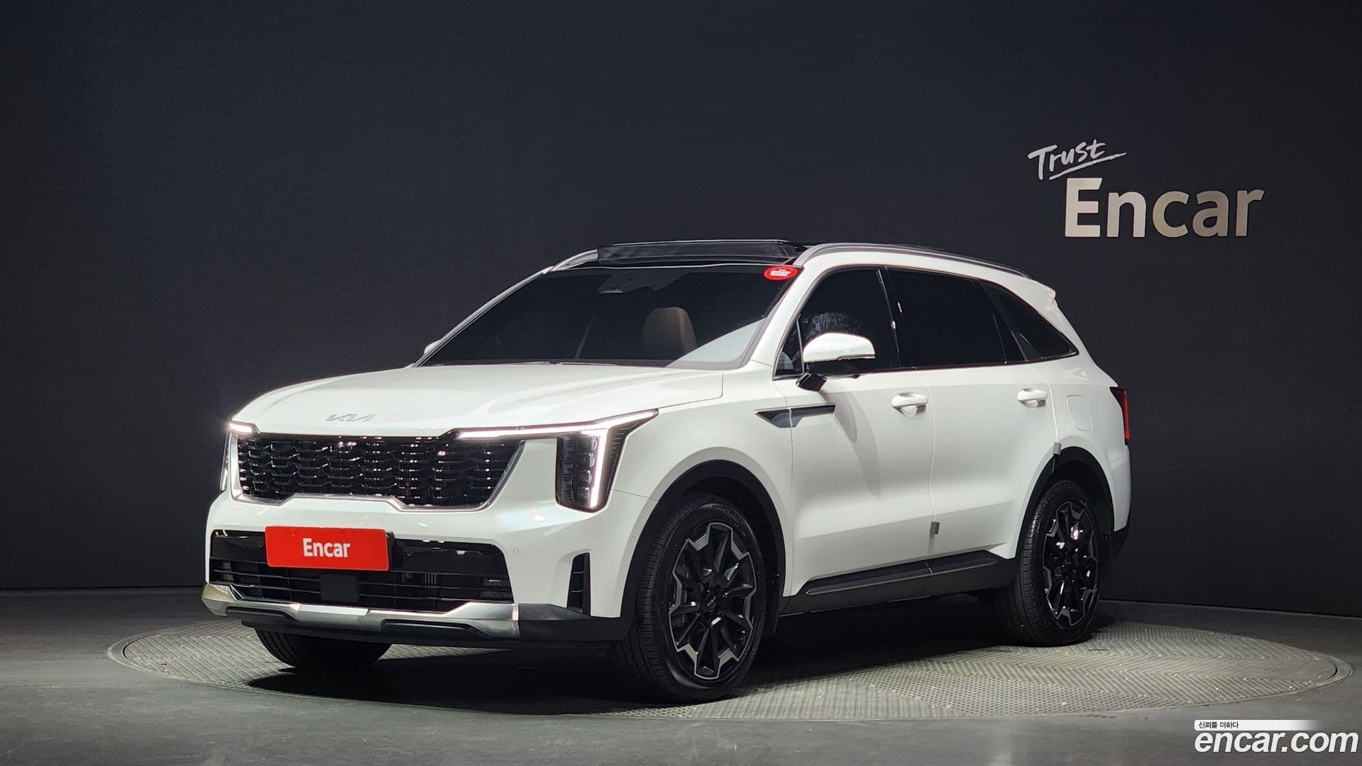 Main__Slider__Photo:Sorento Kia 2024.3-0