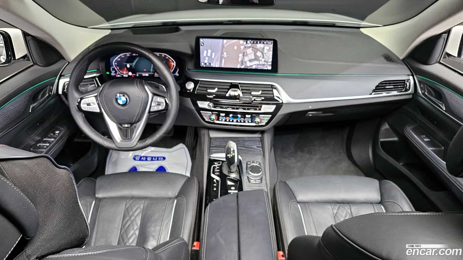 Gran Turismo BMW 2021.4-INNER-007
