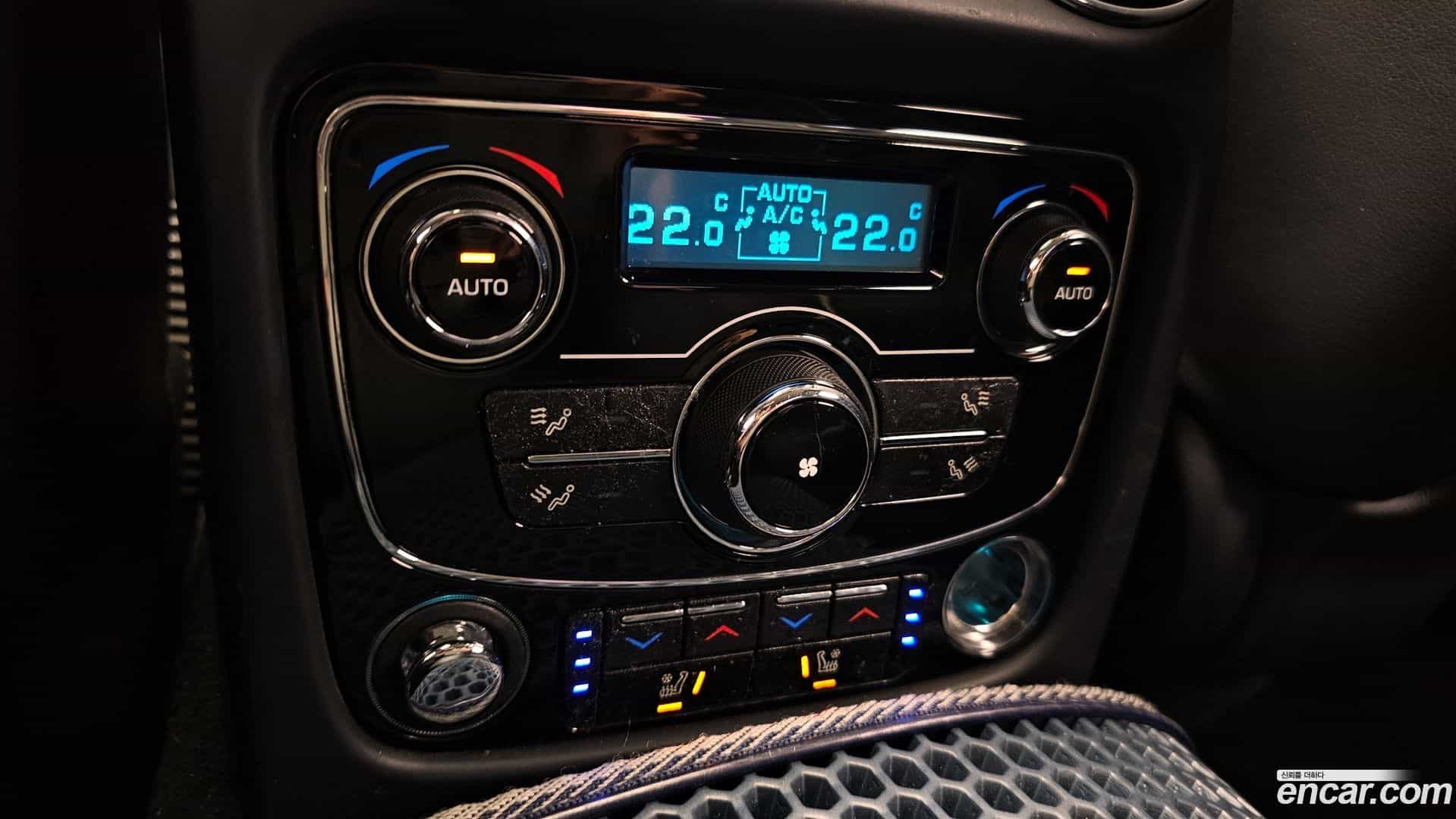 XJ Jaguar 2012.11-OPTION-021