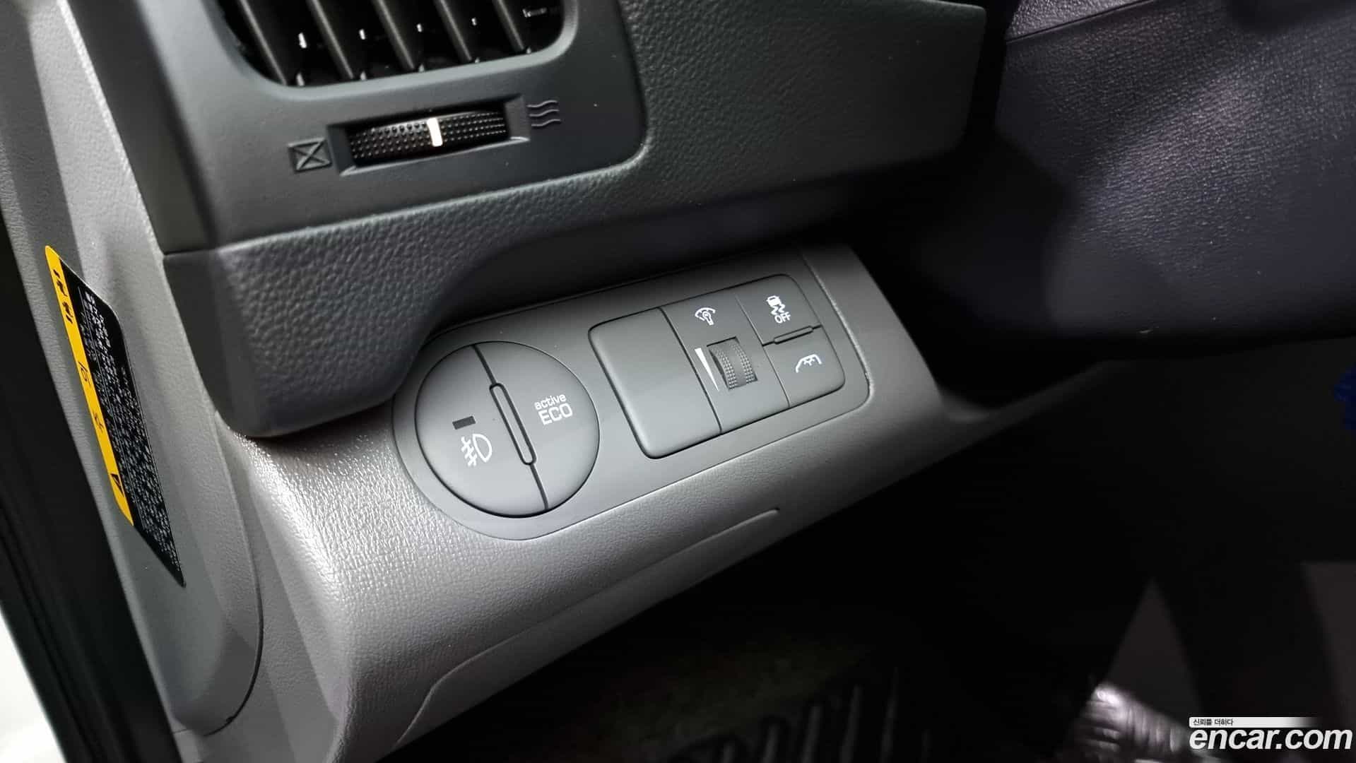 Starex Hyundai 2018.7-OPTION-017