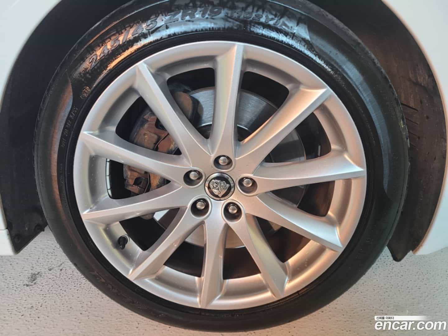 XJ Jaguar 2013.11-OPTION-024