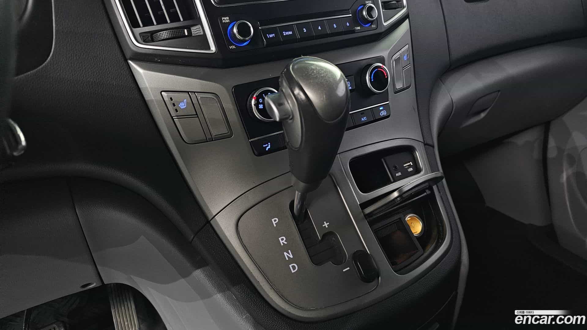 Starex Hyundai 2019.5-INNER-009