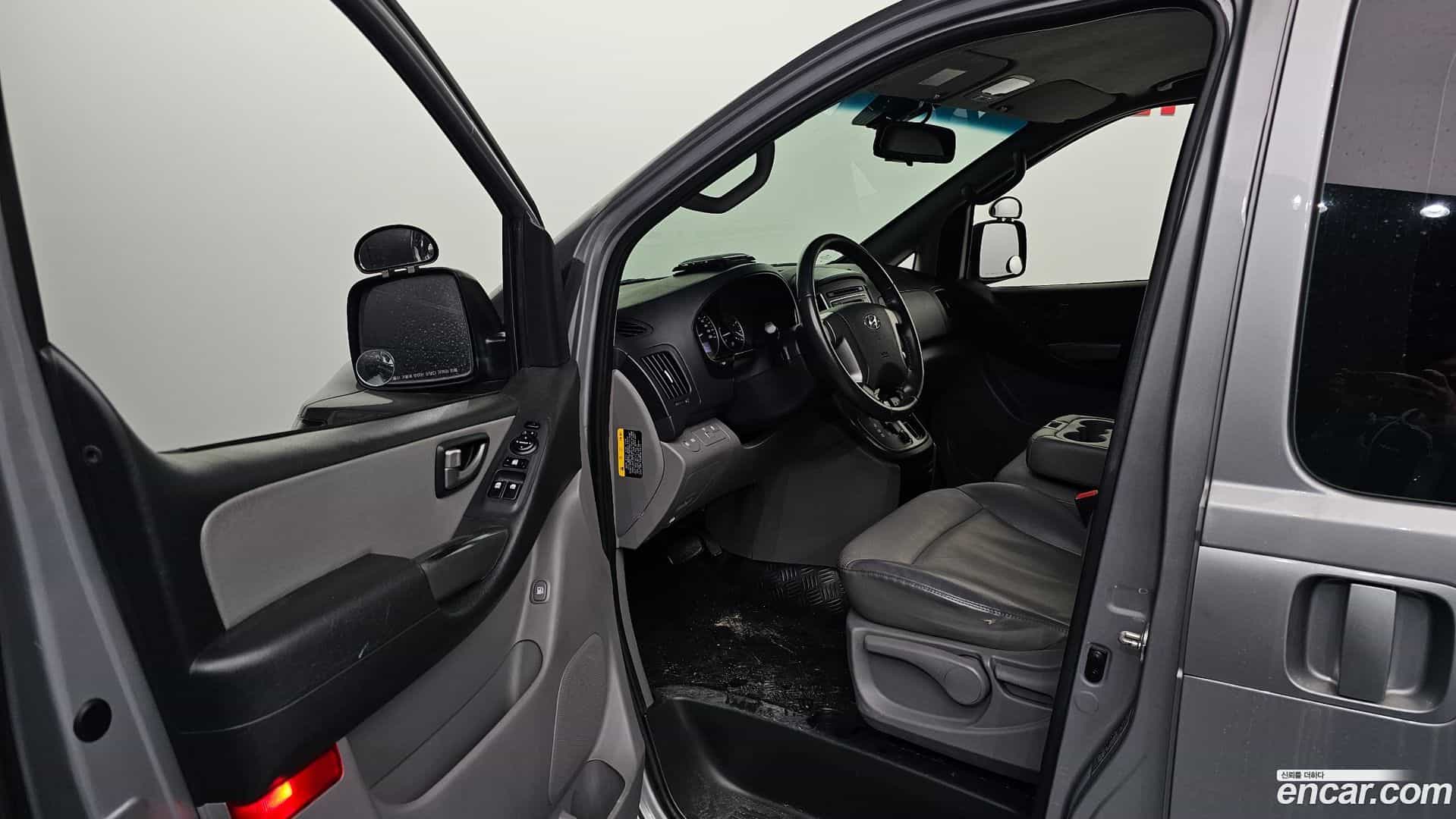 Starex Hyundai 2019.5-INNER-010
