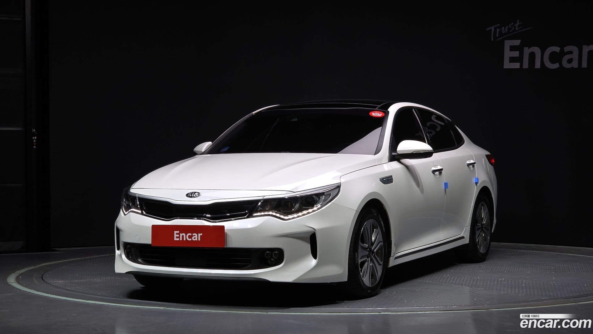 Main__Slider__Photo:K5 Kia 2017.9-0
