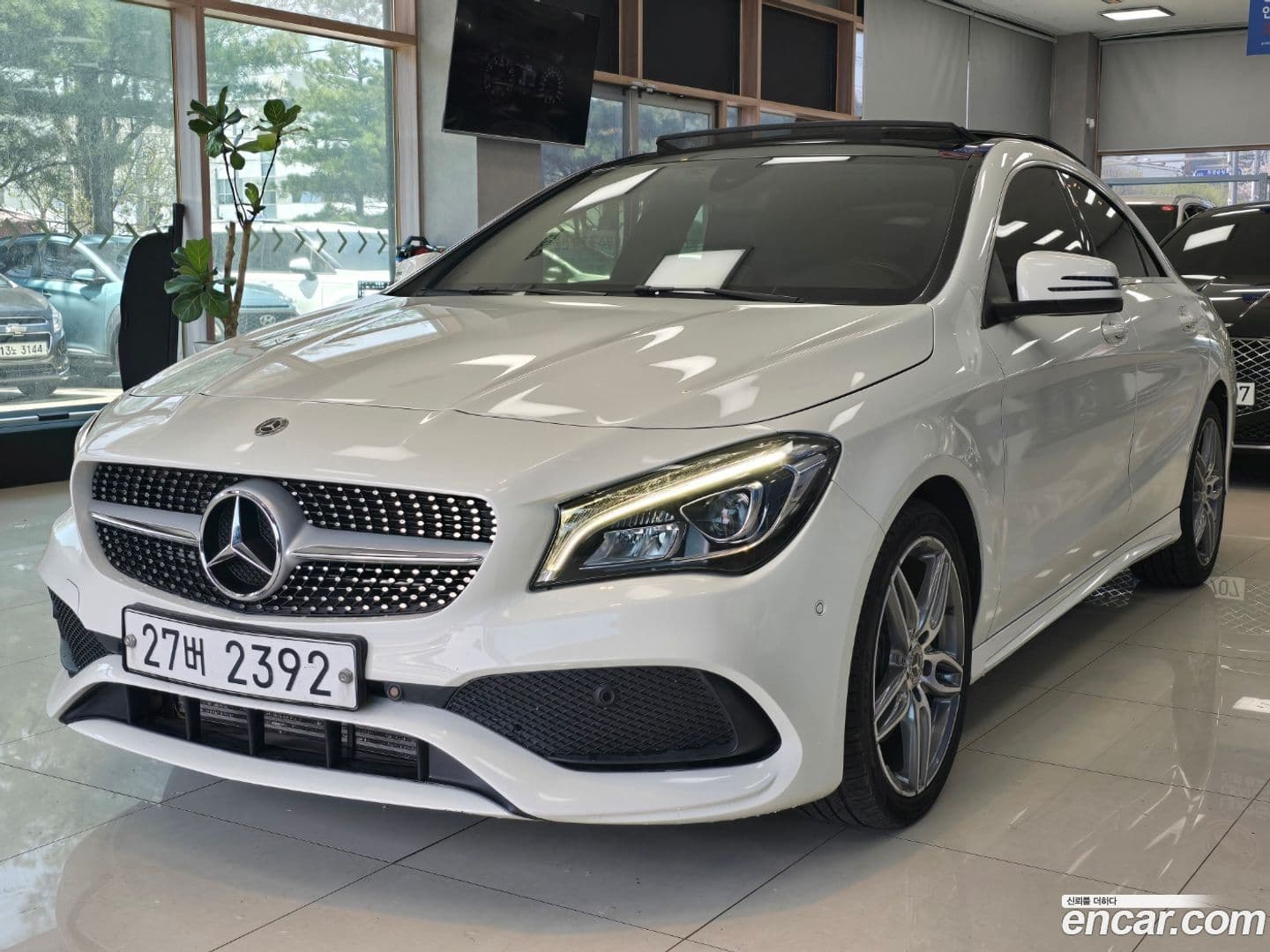 Main__Slider__Photo:CLA-Class Mercedes-Benz 2017.9-0