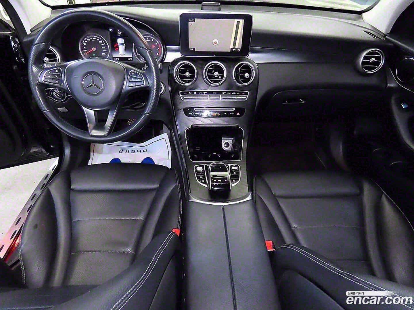 GLC-Class Mercedes-Benz 2019.9-INNER-010