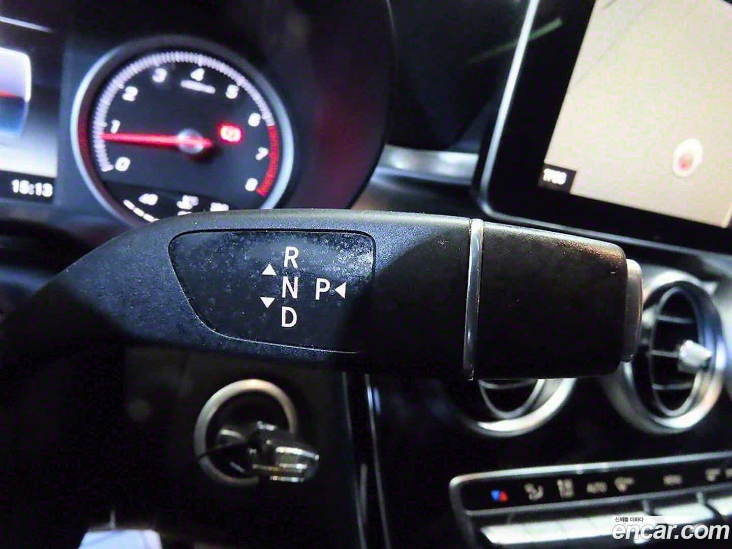 GLC-Class Mercedes-Benz 2019.9-OPTION-017