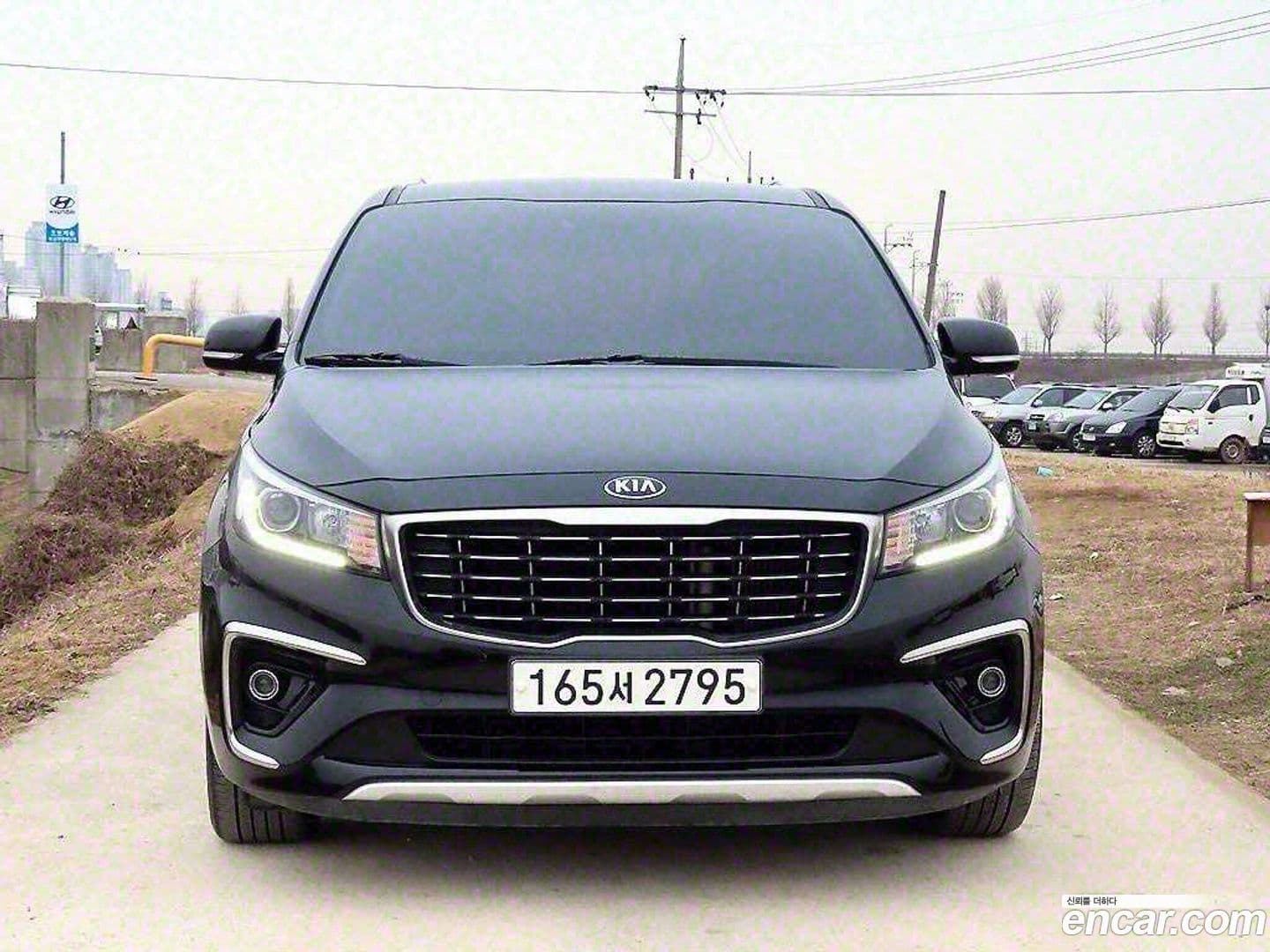 Main__Slider__Photo:Canival Kia 2019.5-0