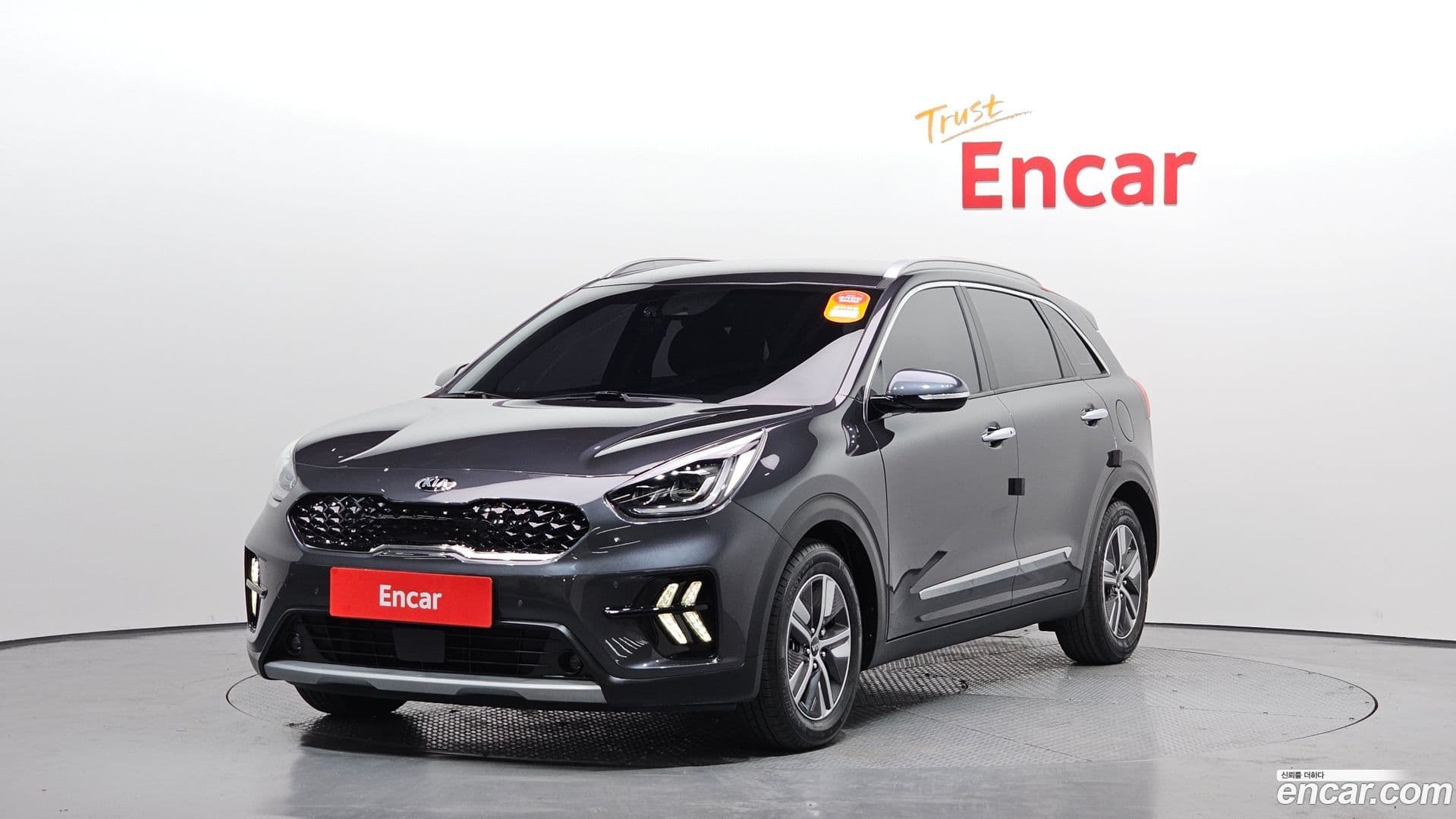 Main__Slider__Photo:Niro Kia 2020.0-0