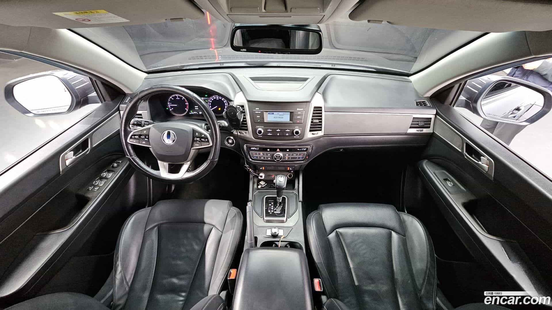 Rexton KG Mobility 2019.5-INNER-007