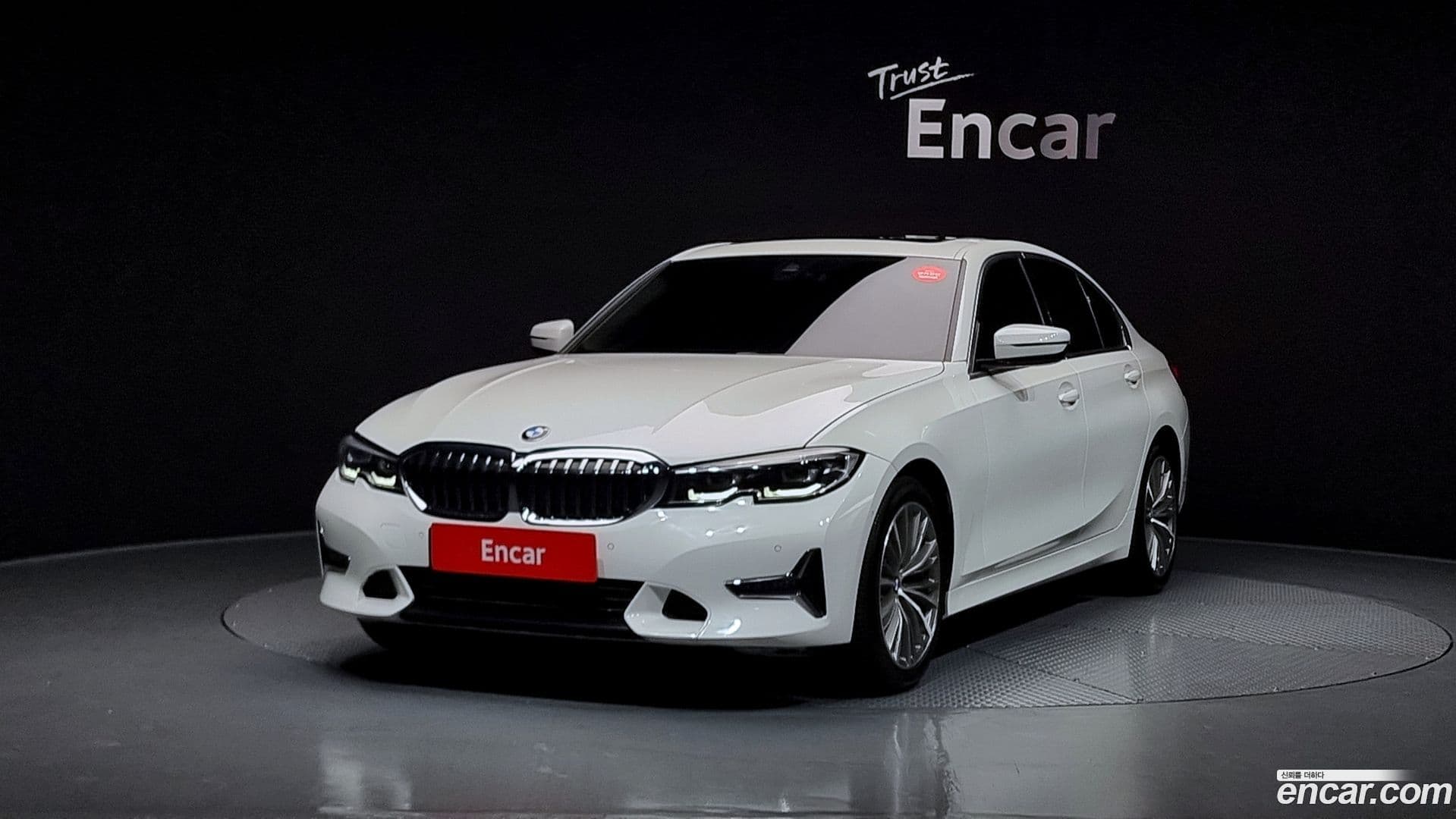 Main__Slider__Photo:3-Series BMW 2019.11-0