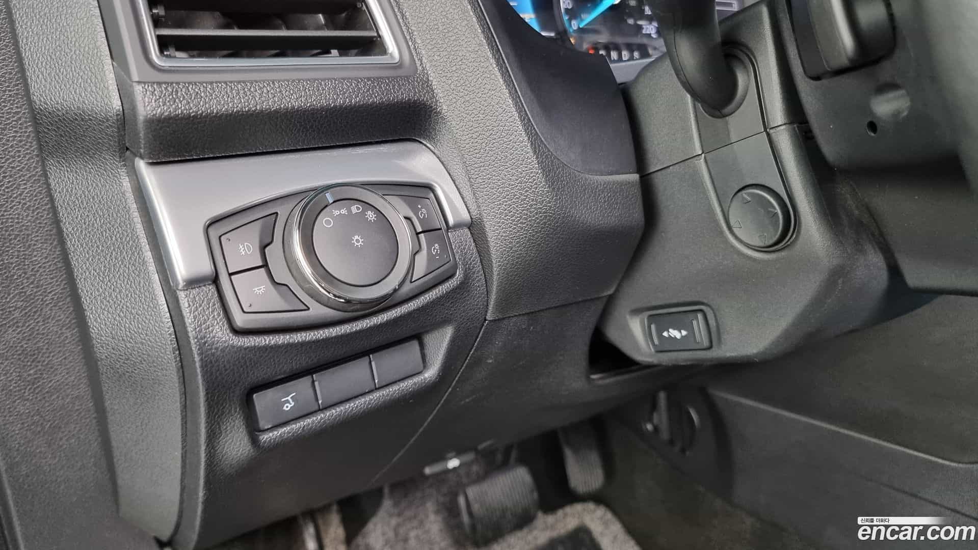 Explorer Ford 2016.5-OPTION-017