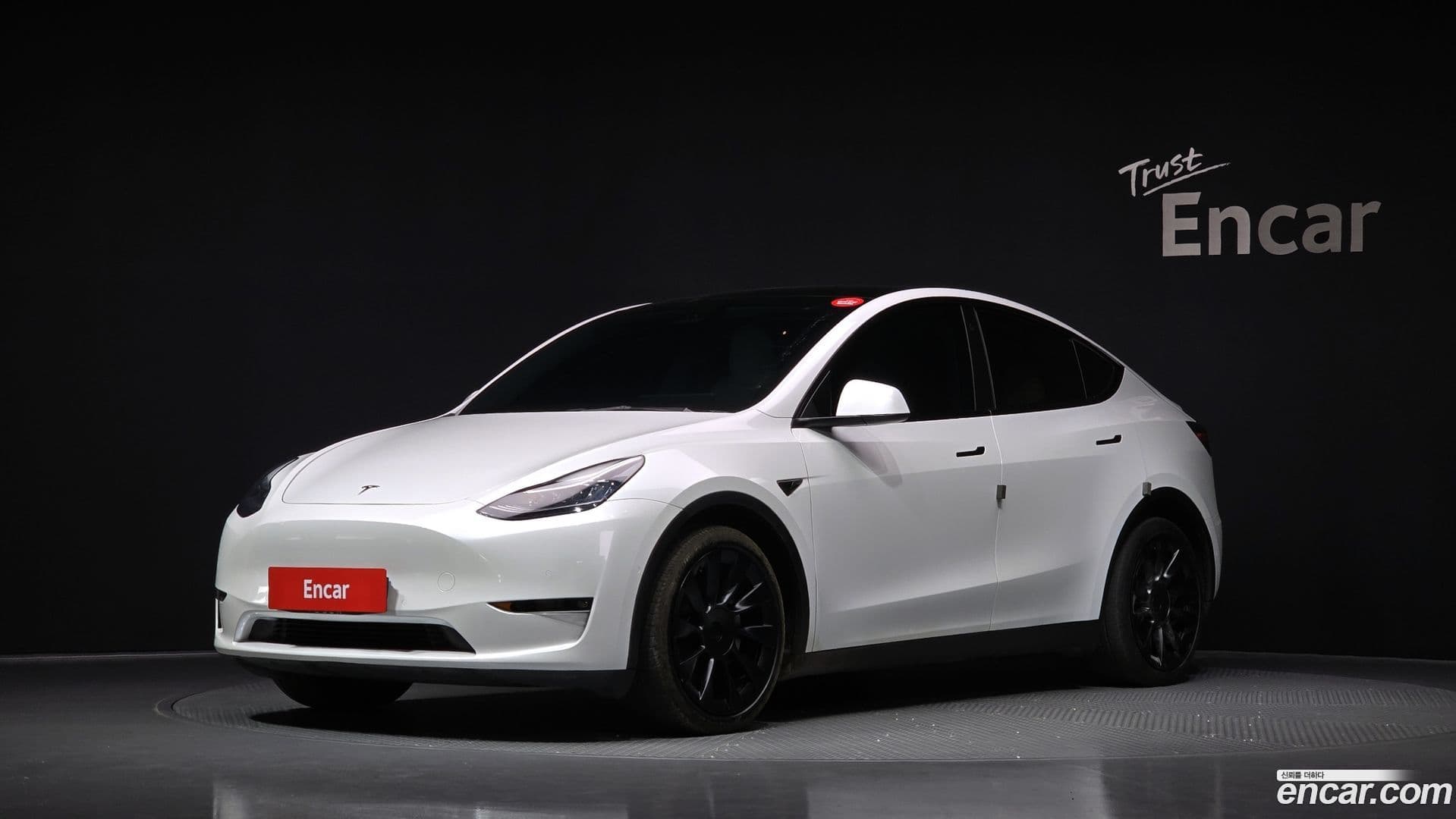 Main__Slider__Photo:Model Y Tesla 2021.4-0