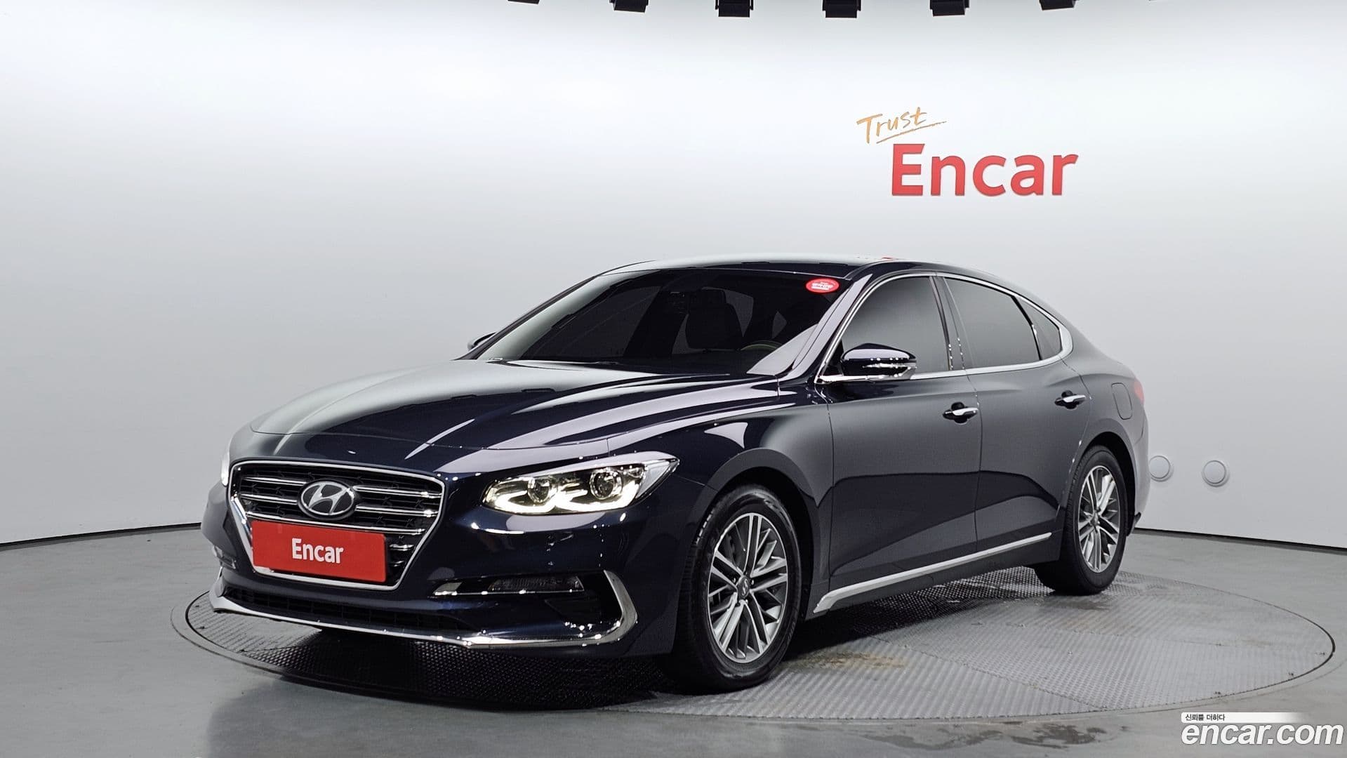Main__Slider__Photo:Grandeur Hyundai 2017.2-0