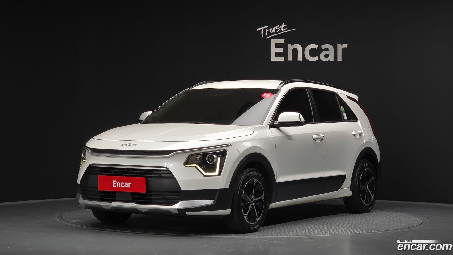 Main__Slider__Photo:Niro Kia 2022.4-0