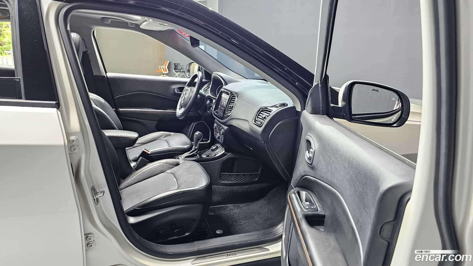 Compass Jeep 2019.3-INNER-010