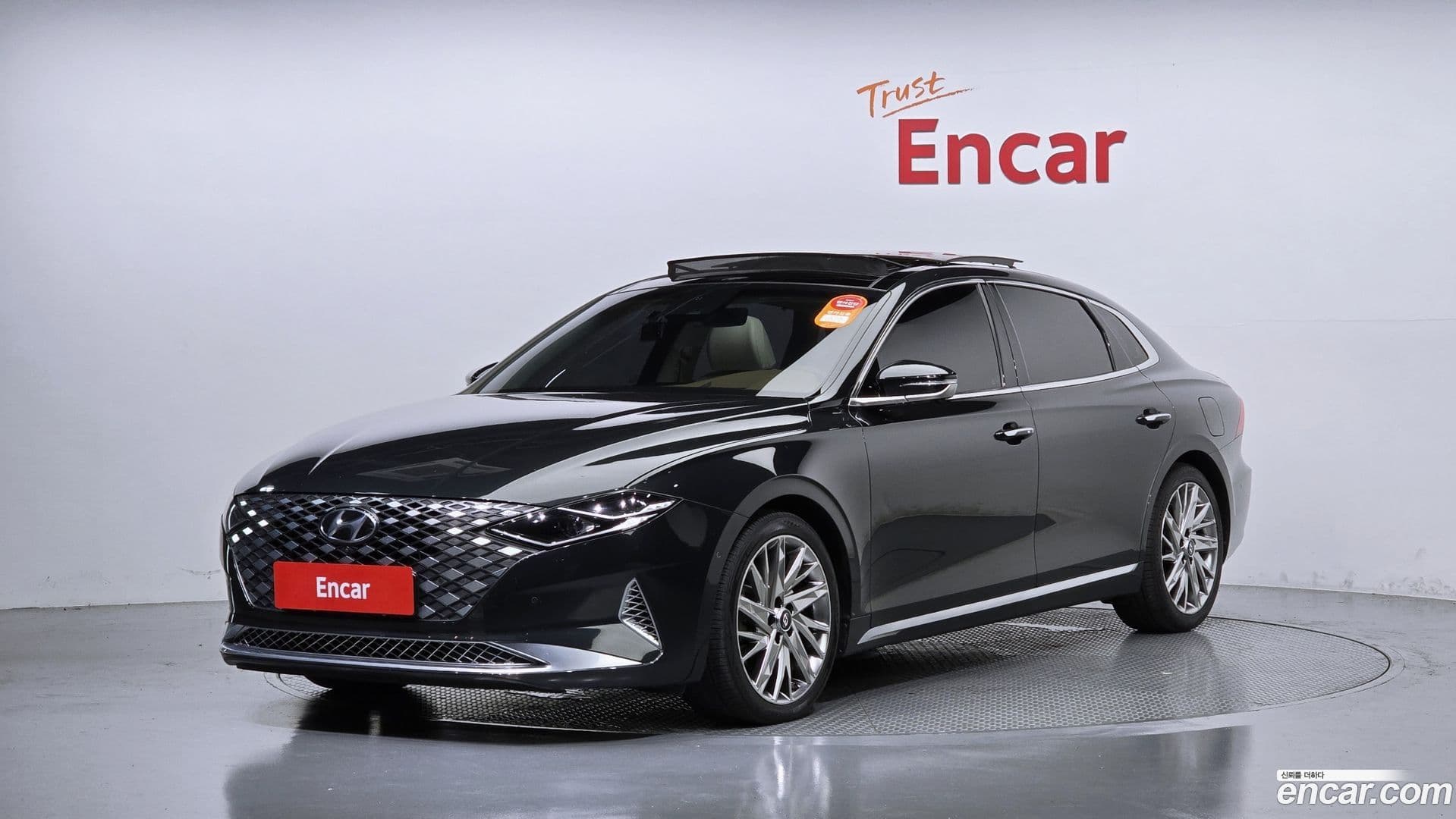 Main__Slider__Photo:Grandeur Hyundai 2020.4-0