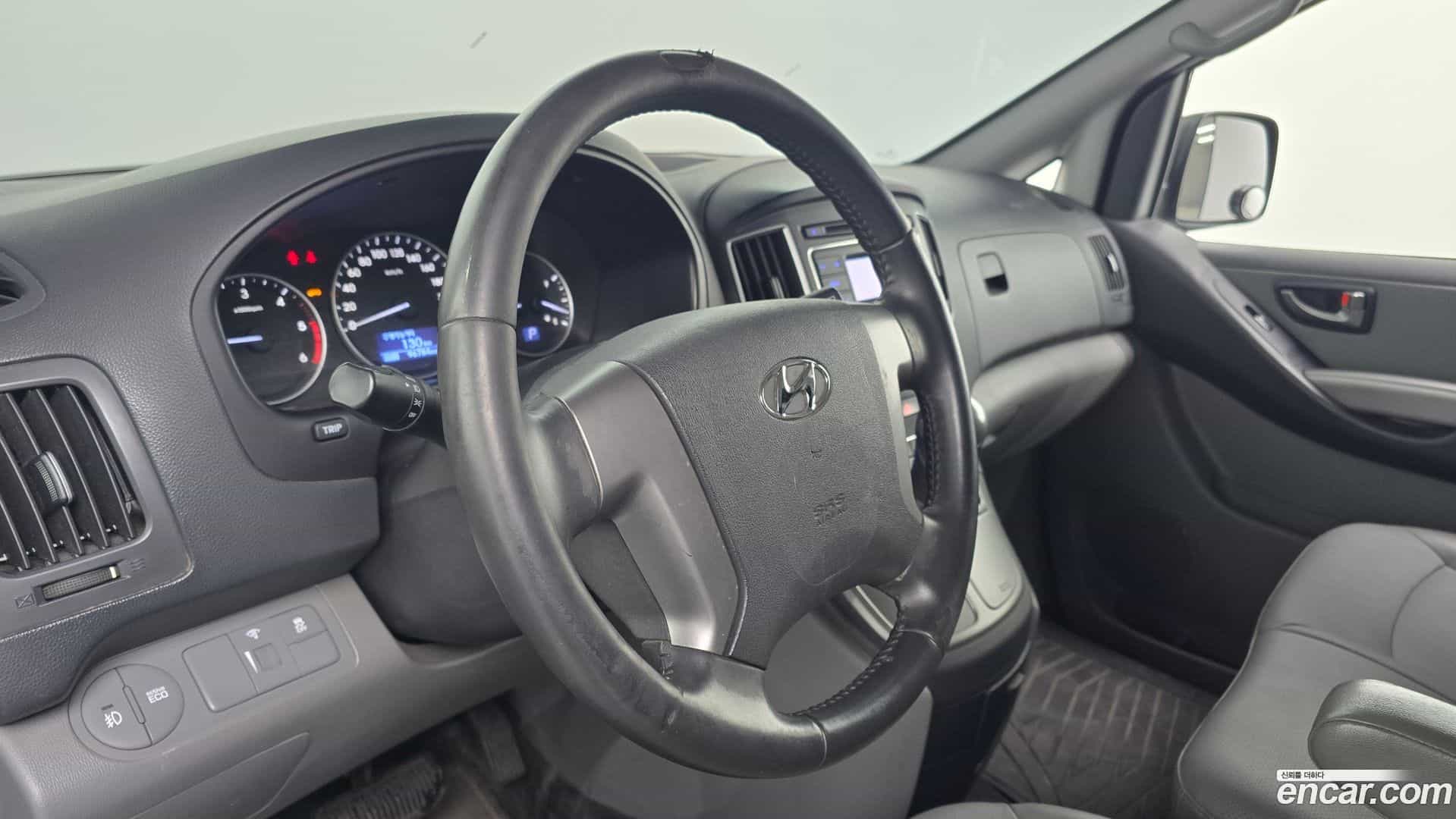 Starex Hyundai 2019.4-OPTION-017