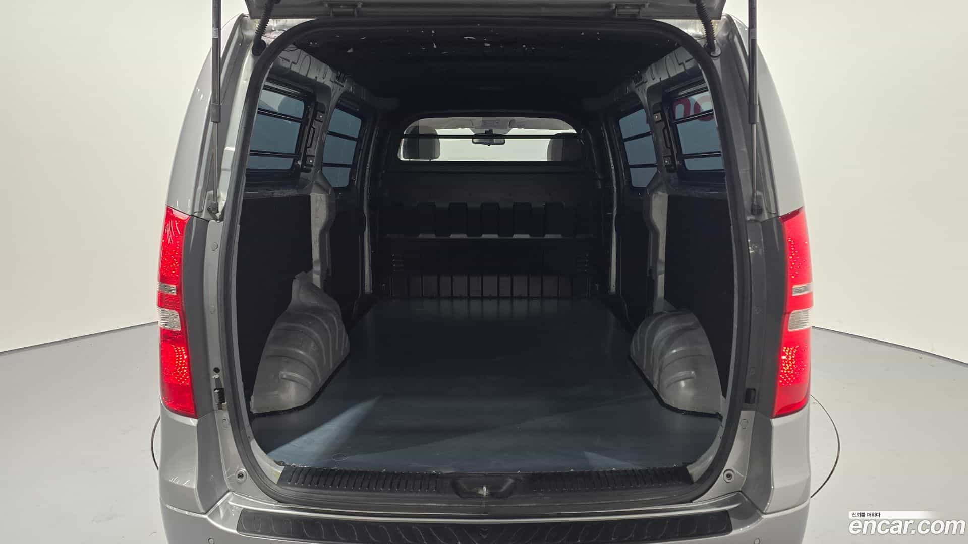 Starex Hyundai 2019.4-OPTION-024