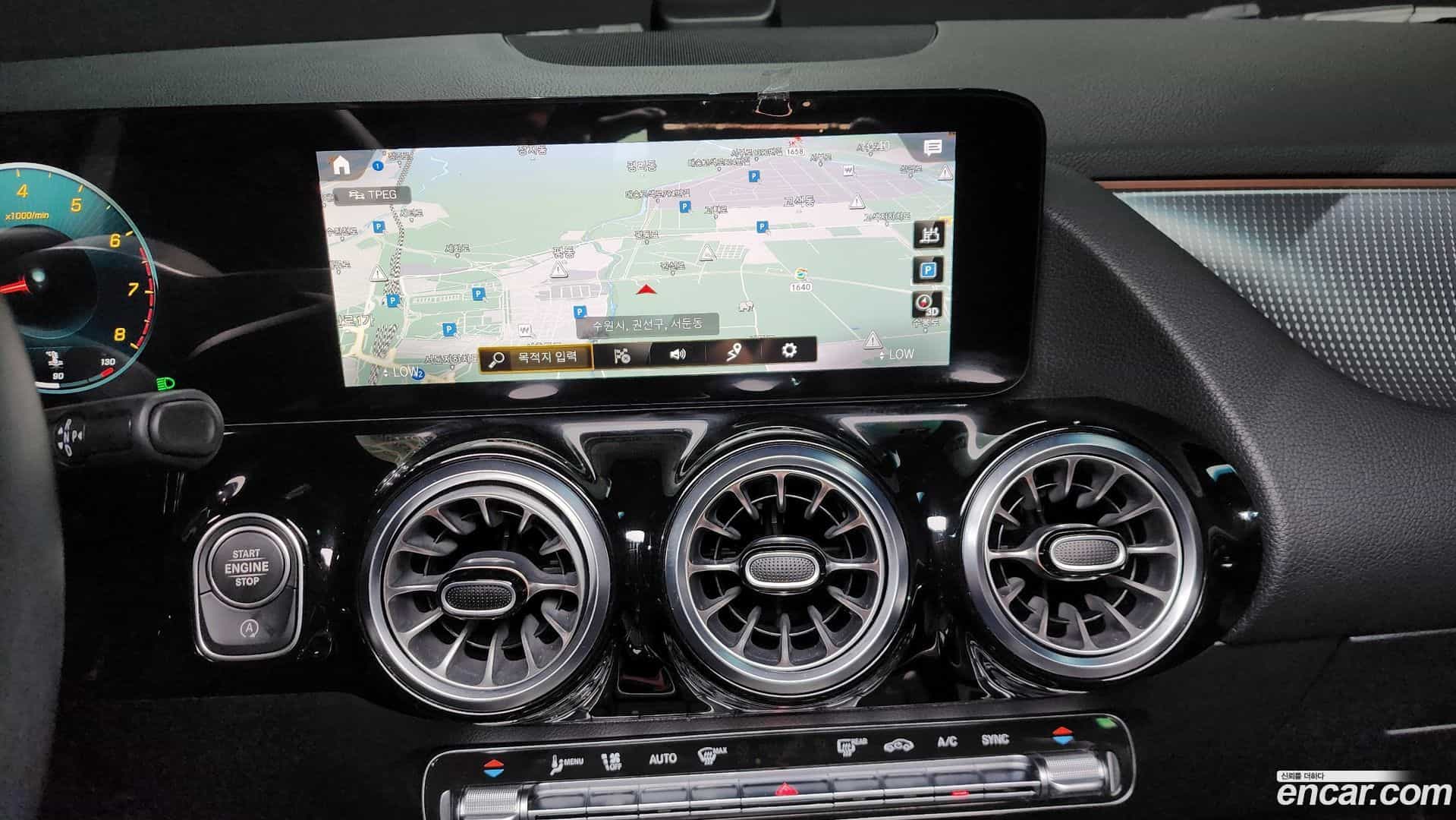 GLA-Class Mercedes-Benz 2021.3-OPTION-018