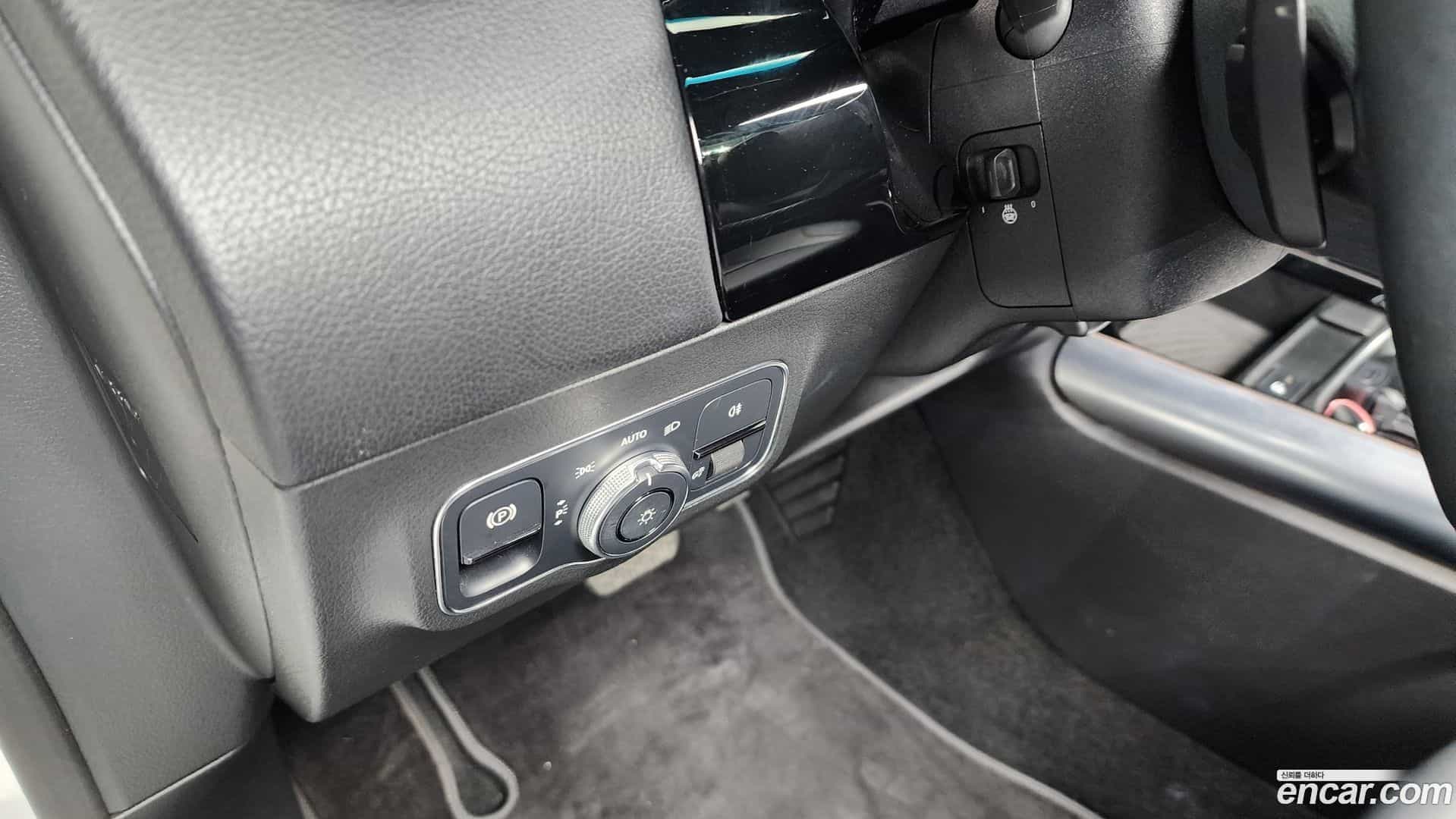 GLA-Class Mercedes-Benz 2021.3-OPTION-022