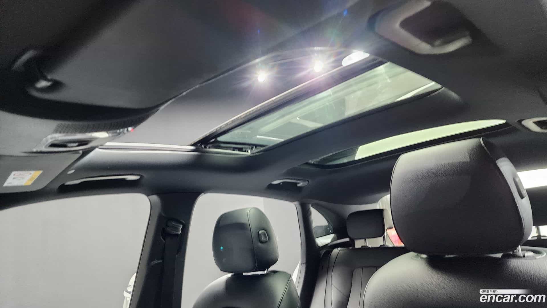 GLA-Class Mercedes-Benz 2021.3-OPTION-023