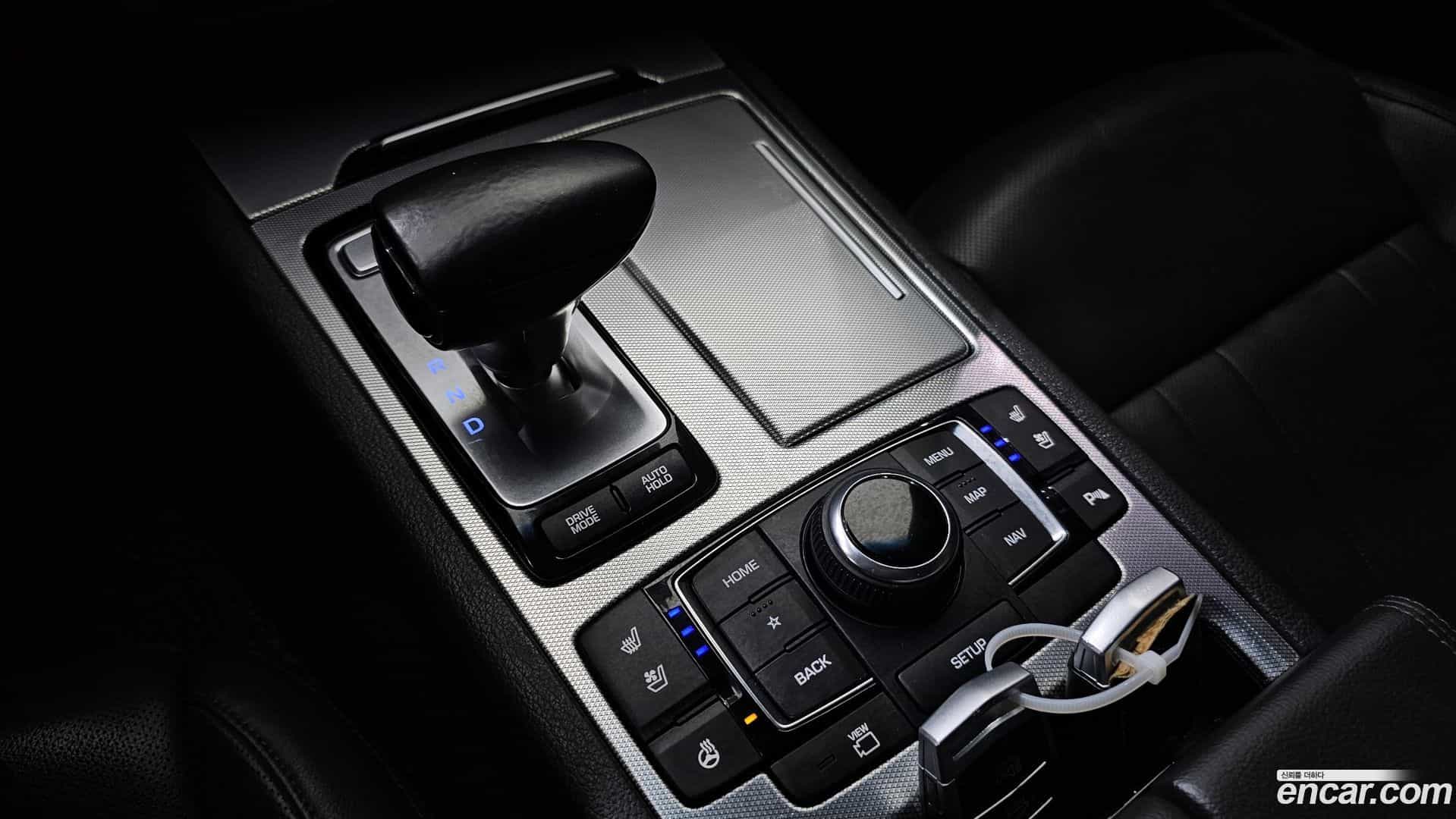 G80 Genesis 2019.0-INNER-009