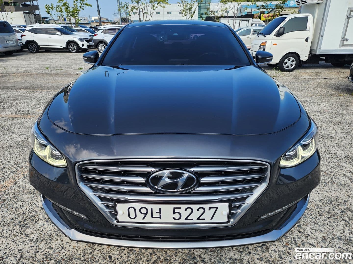 Main__Slider__Photo:Grandeur Hyundai 2017.3-0